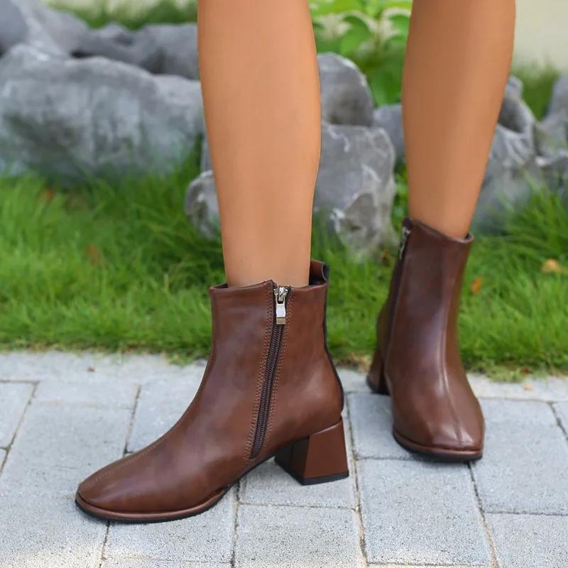 2024 Новые Туфли для Женщин Ботинки Женские Зимние Квадратные Носки Однотонные Короткие Бочонки Толстые Каблуки Модные Ботинки Большого Размера