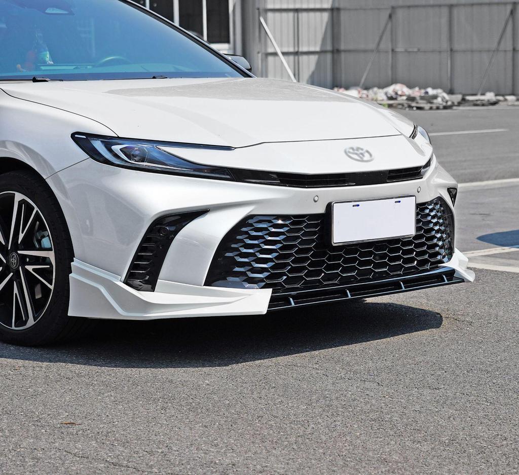 Подходит для Camry DC Model '24-'25: Комплект накладок на передний бампер, Пороги, Задний спойлер, Верхний спойлер, Защитные накладки на задний бампер.