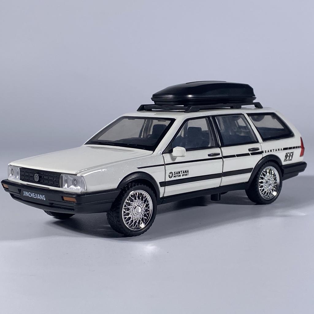 1/32 Volkswagen Santana Avant Универсал Металлическая модель автомобиля Литье под давлением Металлический транспорт для путешествий Модель автомобиля Симуляция звука и света Детская игрушка Подарок