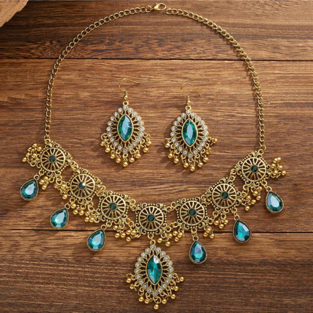 Hollowed Out Necklace Earrings Set Rhinestone Inlaid Women Jewelry Set Banquet Party