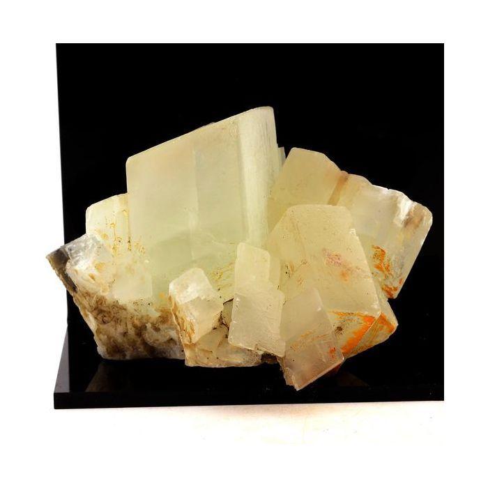 Pierres et Minéraux. Calcite. 1452.5 ct. Eygians, Hautes-Alpes, France.