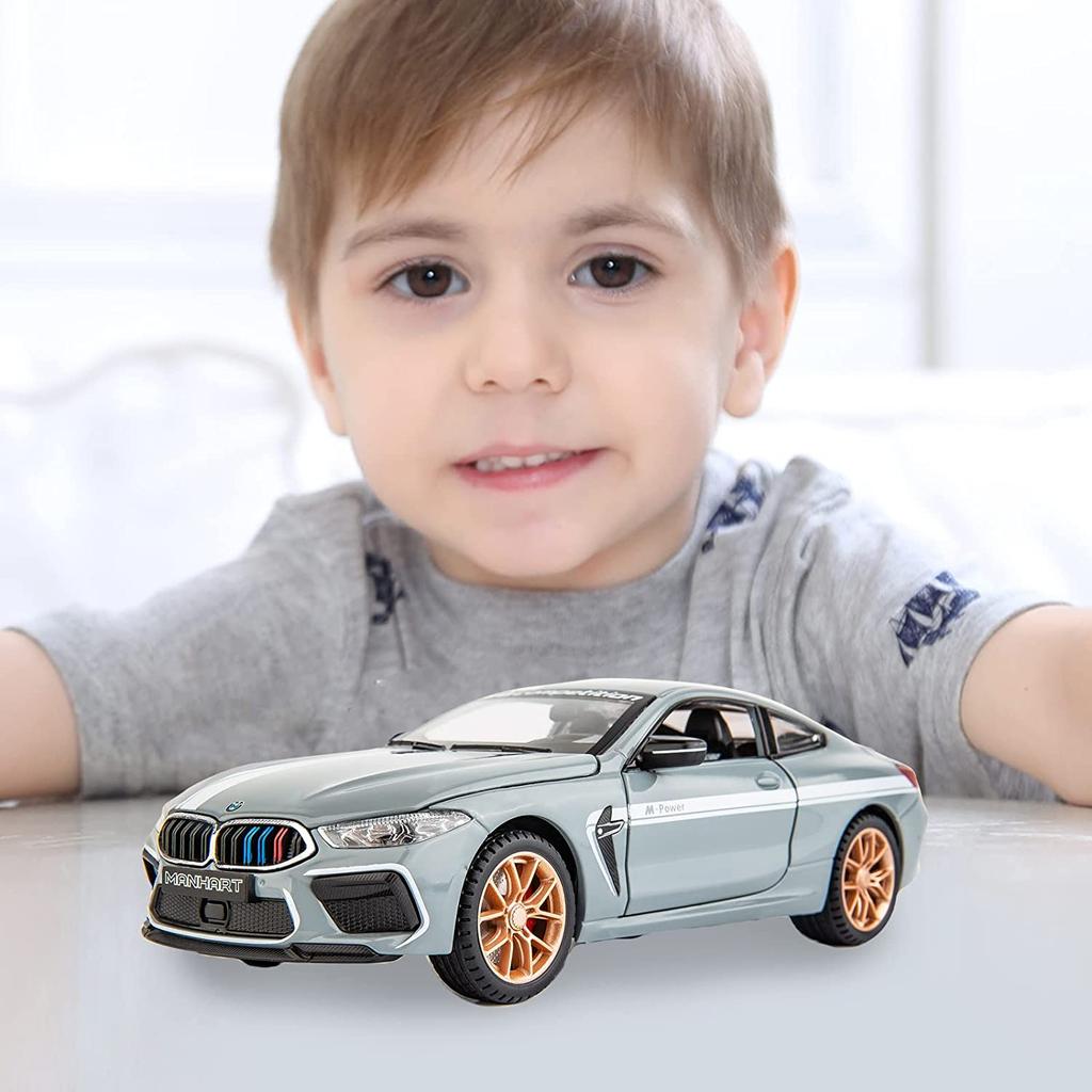 1:24 Scale M8 Model Car, Zinc Alloy Pull Back Toy Car with Sound and Light for Kids Boy Girl