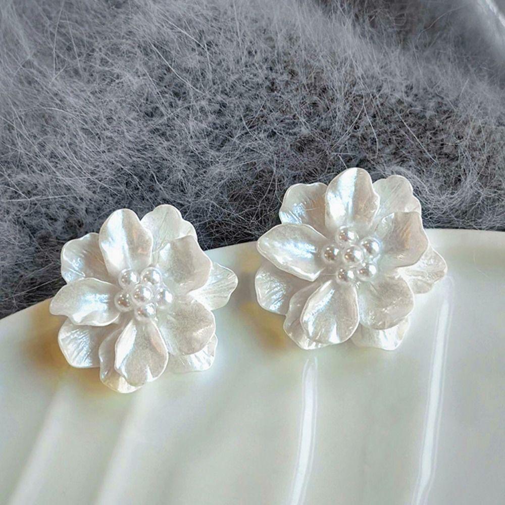 Pearl Flower Pearl Earrings Elegant Women Earrings Fashion Large Flower Earrings