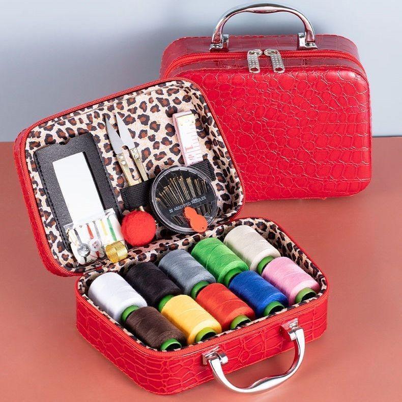 Портативный бытовой швейный набор: Многофункциональный набор для шитья с иглами и нитками в сумке для хранения