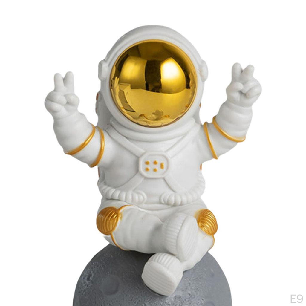 Смоляные фигурки космонавтов - Скульптуры космических исследователей для домашнего декора