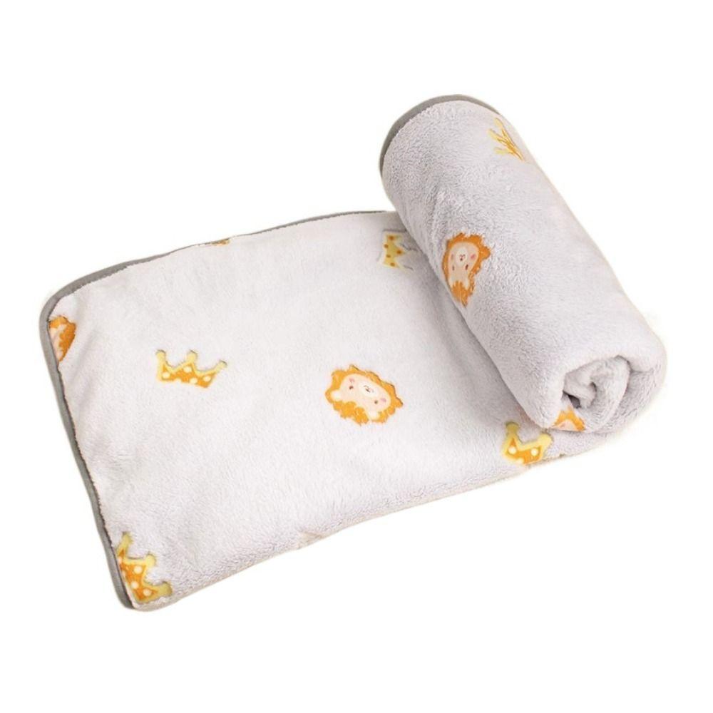 Pet Comfortable Blanket Cute Pattern Dogs Bed Blanket Warm Breathable Cat Bed Cover Soft Velvet Pet Sleeping Mat Autumn