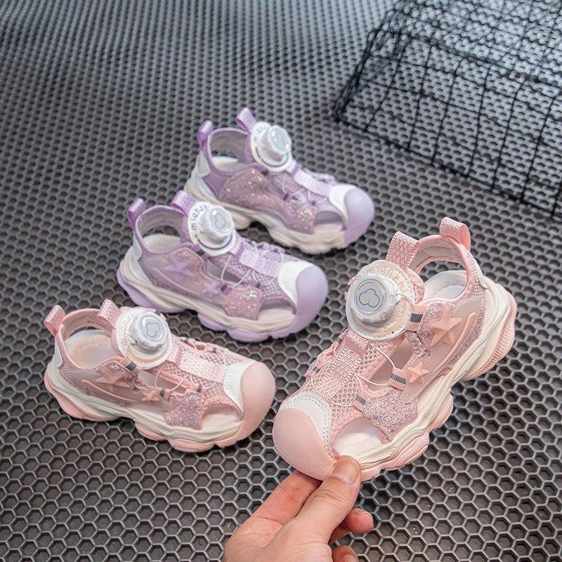 Girls' Sandals Summer New Breathable Button Mesh Shoes Children's Sports Beach Shoes Fashionable Lightweight Soft Sole