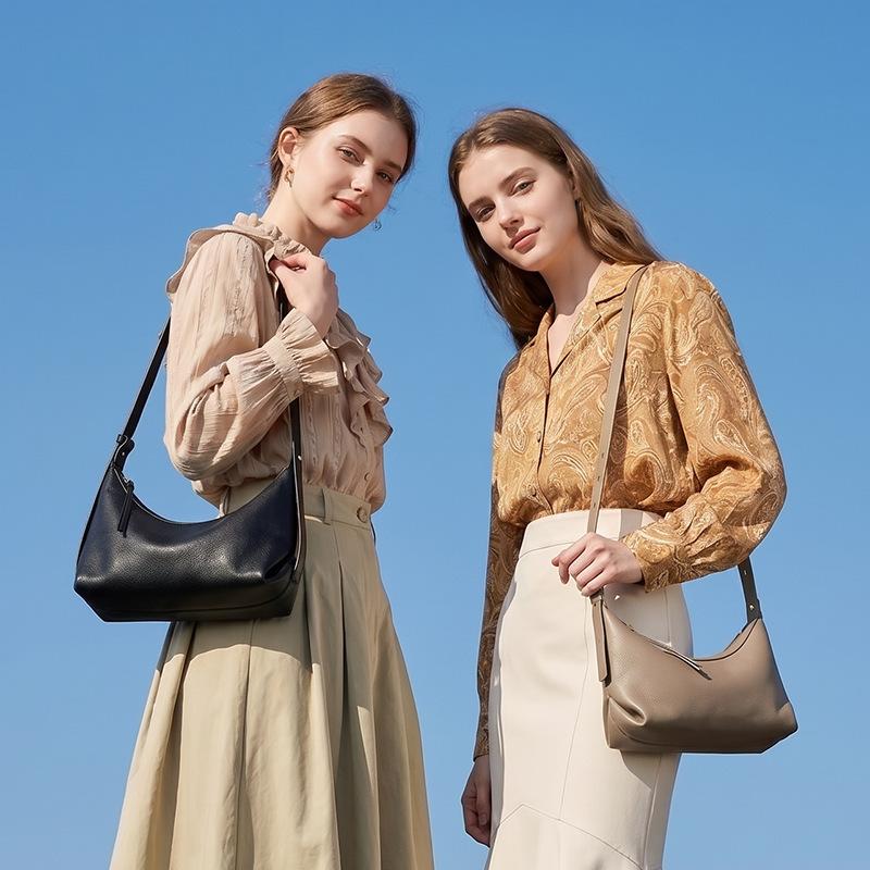 Genuine leather hobo bag, versatile and casual, 2026 new model, commuter crossbody shoulder bag for women, lightweight underarm dumpling bag