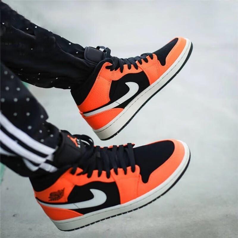 (GS) Air Jordan 1 Retro Mid 'Orange Black' Kids' 554725-062