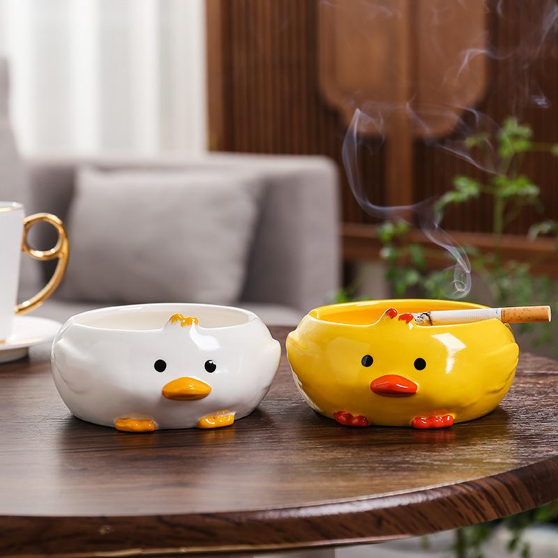 Ceramic Duck Ashtray Cute Cartoon Animal Design for Home Office Living Room Bedroom Use Decorative Gift Idea