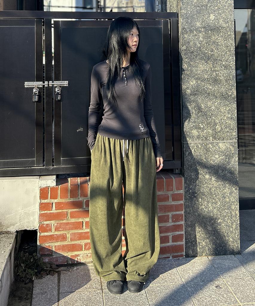 FUZZY SCAN Bear Corduroy Wide Pants
