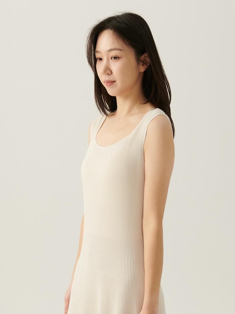Beiseuseuledeu Haze Sleeveless Dress - Ivory