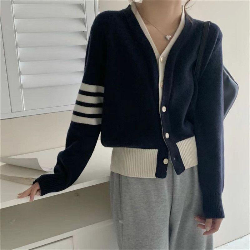 V-neck Knitted Cardigan Sweater Loose Early Autumn Color Contrast Sweater Design Cardigan Sweater Top Coat Female