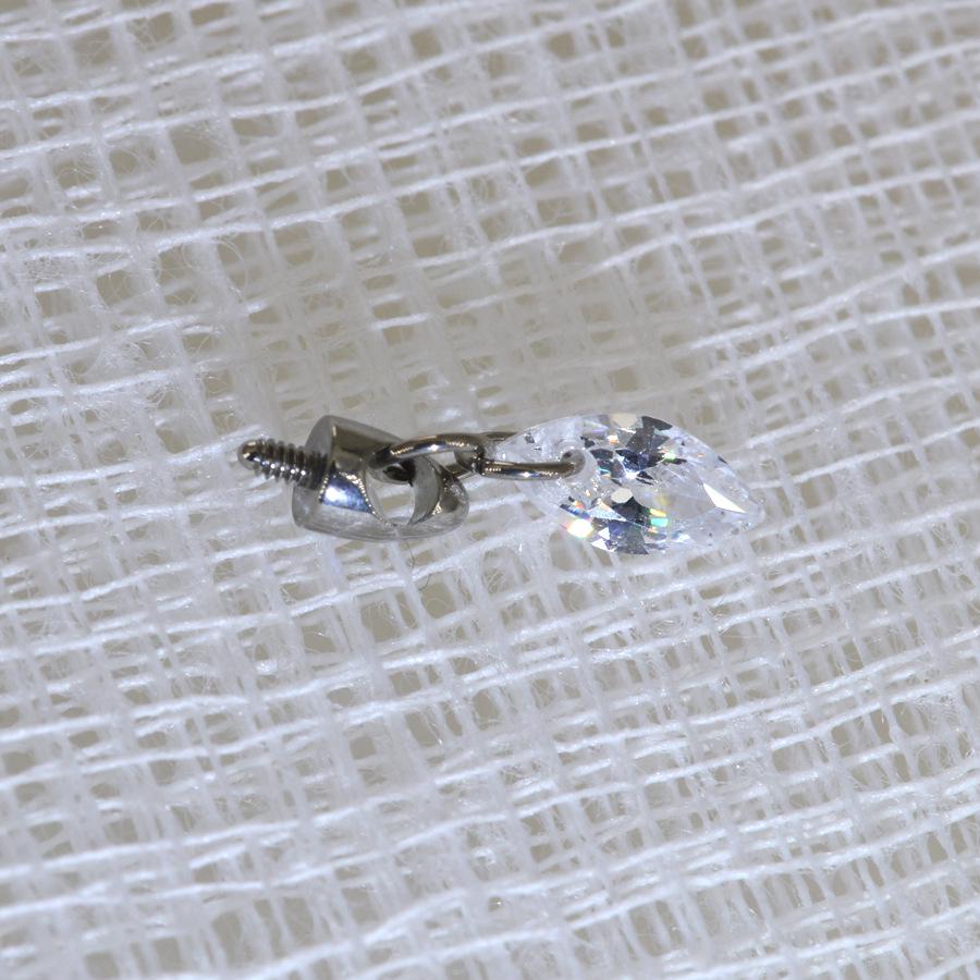 F136 Титановый лабрет с пулевидным наконечником в форме капли и подвеской из кристаллического циркона для пирсинга хряща уха