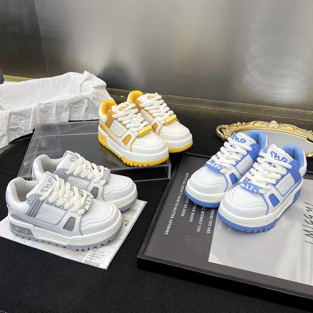 Маффины толстоподошвенные толстые туфли Дин Сяобай женские 2025 новые небольшой высоты удобные и легкие повседневные туфли на платформе