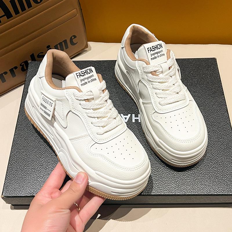 Маленькие белые туфли на толстой подошве Женские 2024 Весна Новые Модные и Удобные Кеды для скейтборда Женские