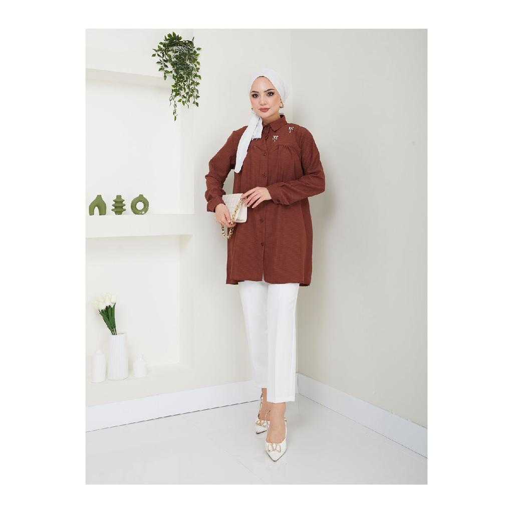 Женская туника в хиджабе с воротником рубашки