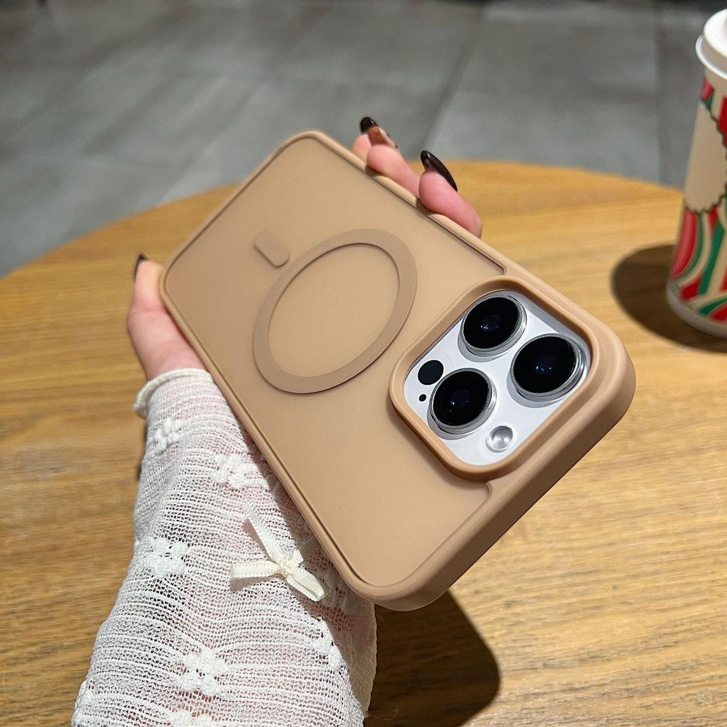 Матовый Магнитный Чехол для iPhone 15 Pro Max, Защита от Падений, Совместим с Apple 17