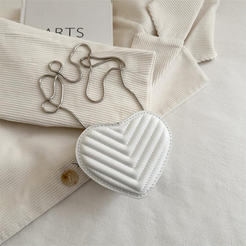Простая однотонная маленькая женская сумка в иностранном стиле 2025 года, летняя новая сумка через плечо, текстурная сумка Love Bag, женская сумка