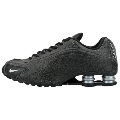 Кроссовки мужские Shox R4 из черной состаренной кожи Парусный/Светло-дымчато-серый/Металлик-серебристый IO4544-002