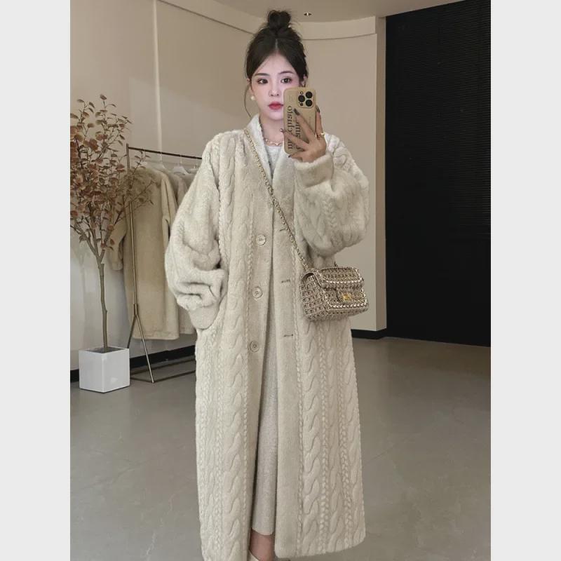 Экологичное женское меховое кожаное зимнее пальто с V-образным вырезом - новый стиль 2024 года