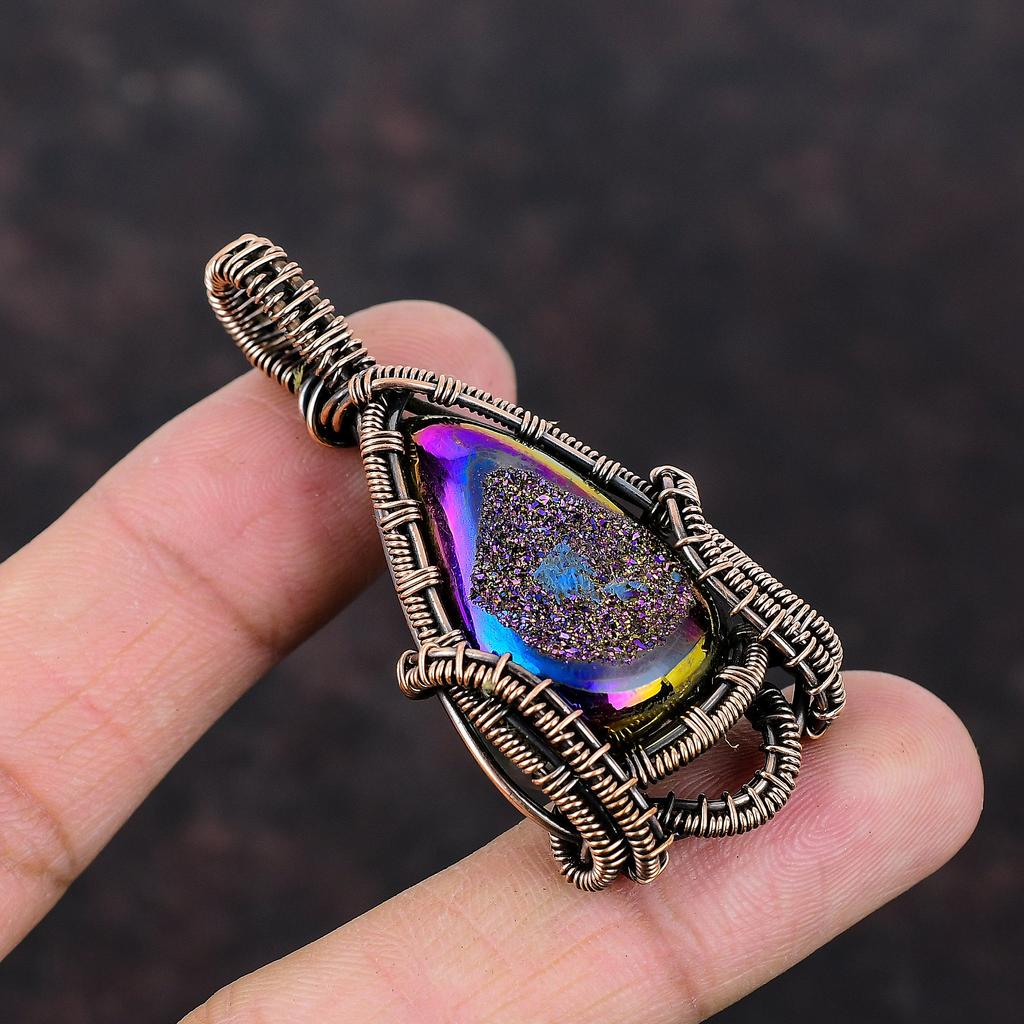 Титановый Друзовый Кулон Обмотанный Медной Проволокой Кулон с Драгоценным Камнем Украшения из Медной Проволоки Кулон Ручной Работы Украшения из Титановой Друзы Подарок для Женщин