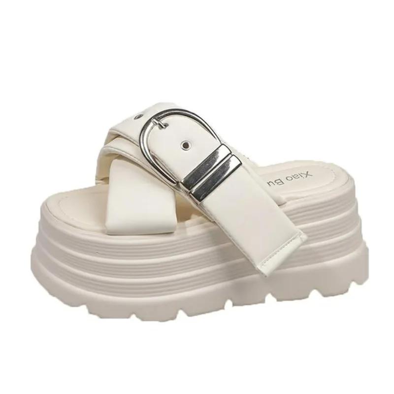 Модные 8-сантиметровые сандалии на танкетке с модной пряжкой для женщин, уличные повседневные шлепанцы на платформе для женщин, нескользящие сандалии для женщин, универсальная женская обувь