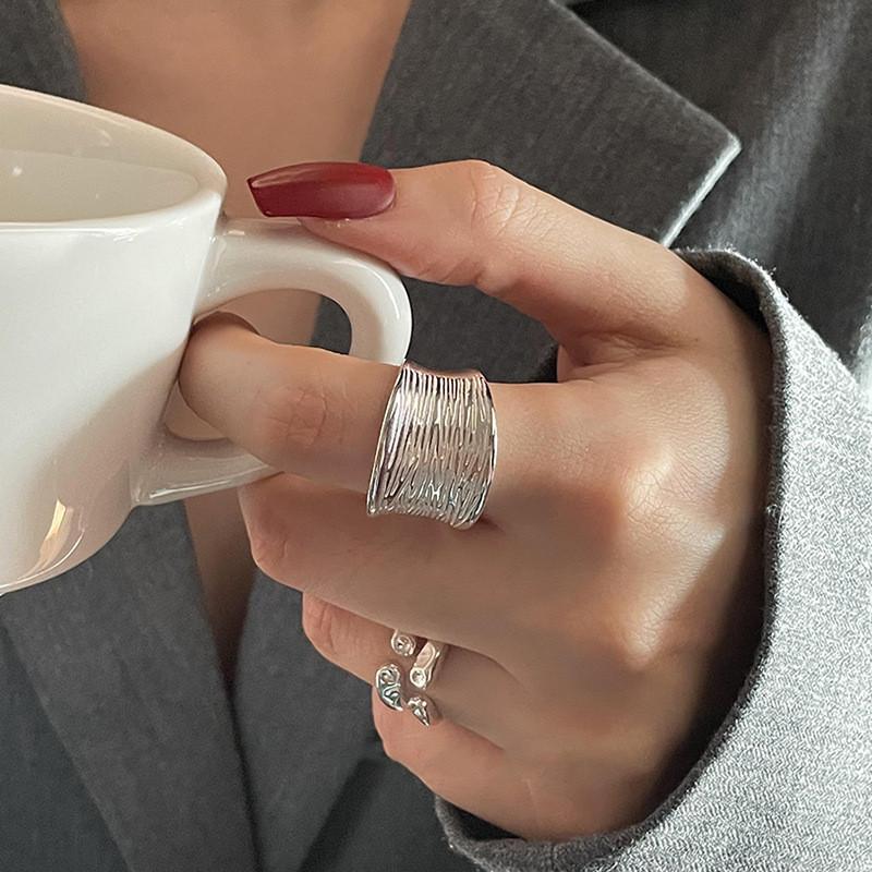 Изысканное геометрическое регулируемое медное кольцо для женщин в шикарном стиле инс, идеально подходящее для модных нарядов и повседневной носки
