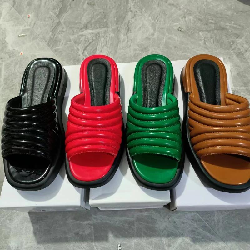 Новые женские тапочки, модный дизайн, танкетка, кожа, рыбий рот, шлепанцы, для летней вечеринки, простые низкие резиновые женские сандалии