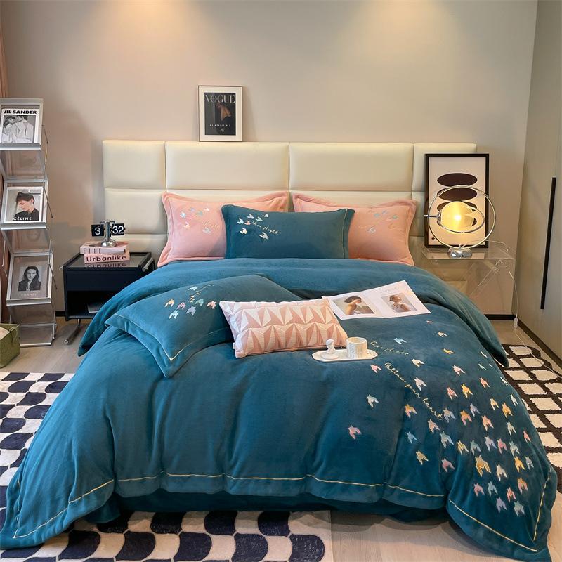 Молочный бархат класса А, четыре предмета, зимнее теплое утолщенное двустороннее бархатное пододеяльник, матовый однотонный бархат высокой плотности с резным рисунком