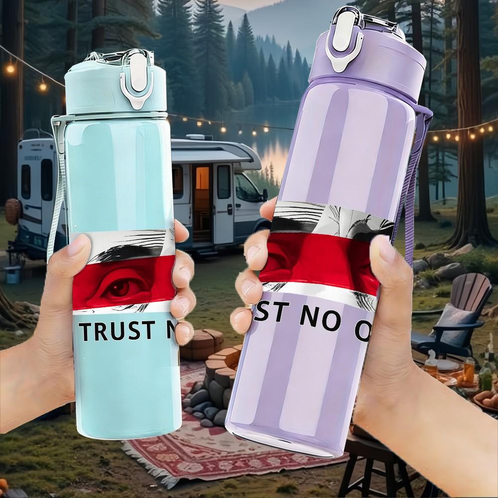 1PC Trust No One Flag Warning Slogan Print 750ml Color Plastic Sports Water Bottle Leakproof Flip Straw Lid Suitable for Sports Office Home Use