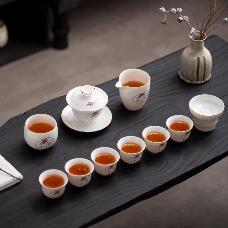 The company's annual meeting opens with gifts, Dehua suet jade porcelain tea set, and a complete set of boutique gift boxes will be sent to customers.