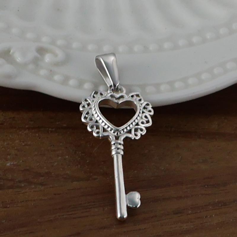 Yori 2Pcs Stainless Steel Key Heart Anchor Cross Pendant Vacuum Electroplating 18K Gold Color Preserving in Furnace