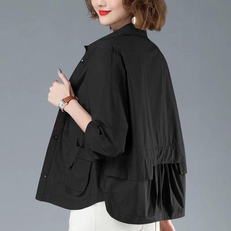 Fashionable Mom Jacket Leisure and Loose Lightweight Coat