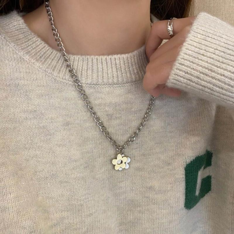 Ожерелья с подвесками в виде цветов Маленькие чокеры с цветами Цепочки Ожерелья Женские украшения из сплава Аксессуары для вечеринок