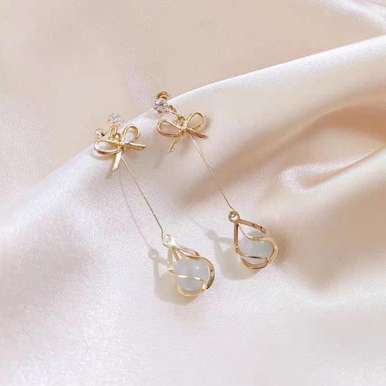 Серебряные серьги-игл с цветком из кошачьего глаза - элегантный, универсальный модный аксессуар для женщин