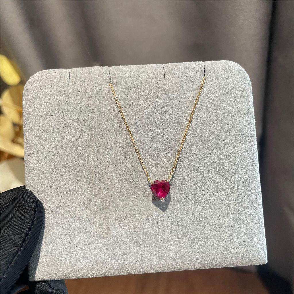 Минималистичное колье из серебра 925 пробы с покрытием из 14-каратного золота и красным корундом для женщин - в японском и корейском стиле.