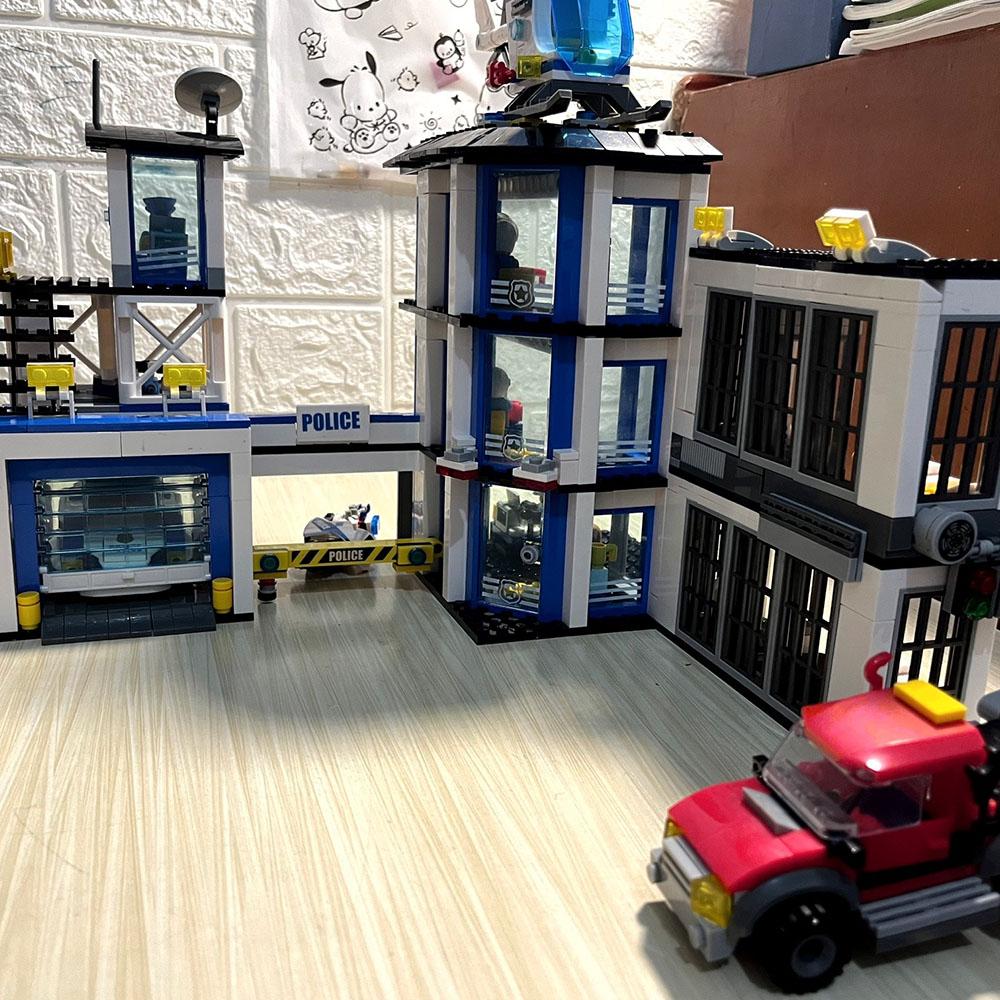 Городской полицейский участок Охранник Строительные блоки Тюремные фигурки Кирпичи Развивающие игрушки Подарок для детей Мальчик