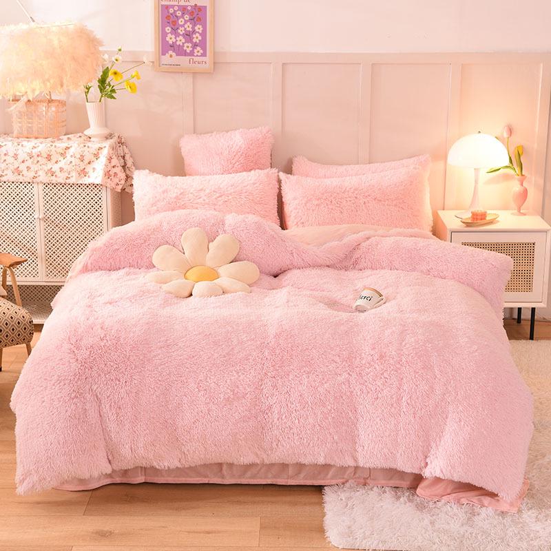 "Mink Velvet Plush Winter Bed Set: Four-Piece Solid Color Quilt Cover"