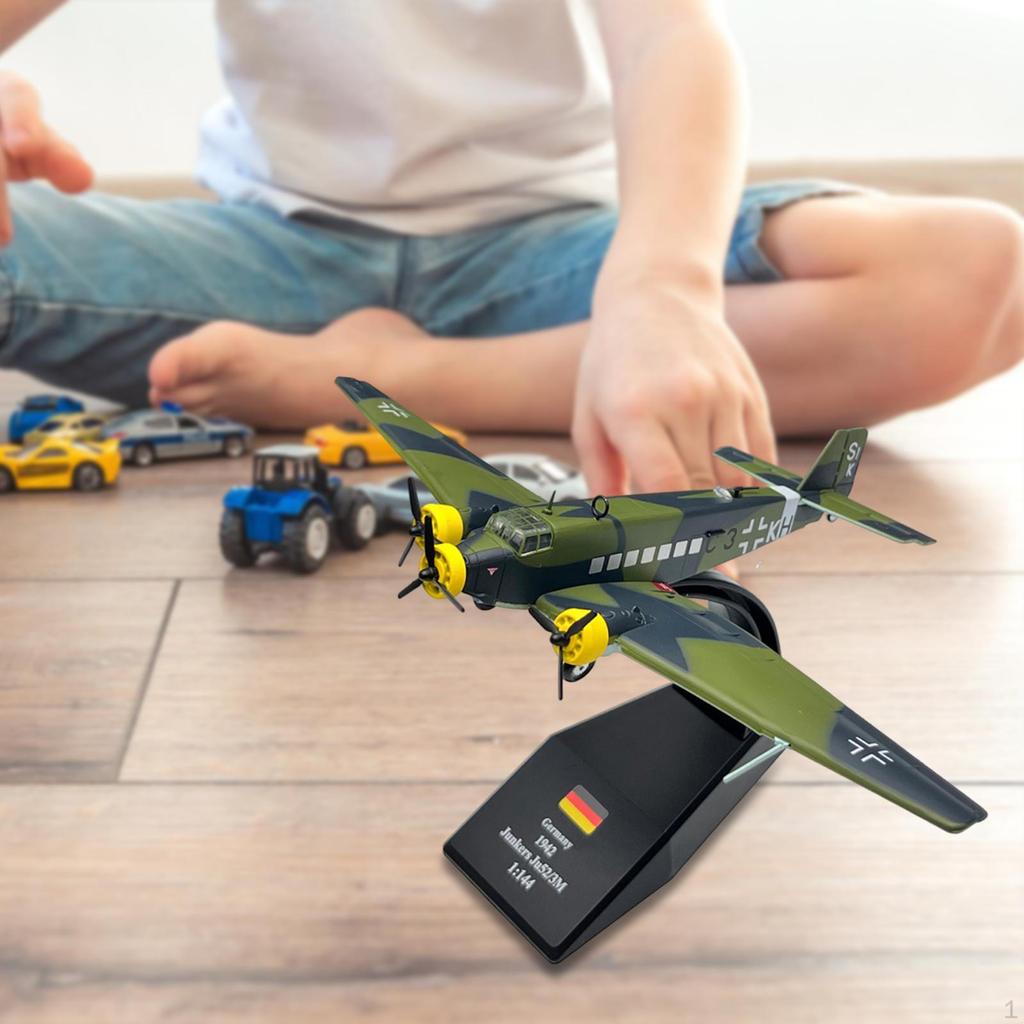 1:144 Scale Aircraft Model Plane Figurine Collection Souvenir Desktop Decoration Ornament for Shelf