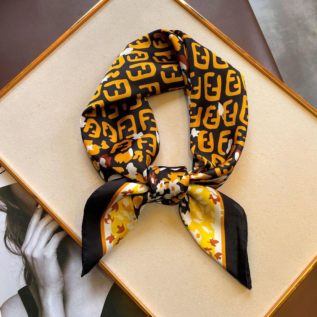 70 * 70cm New Silk Small Square Scarf For Women'S Neck Protection Professional Scarf Versatile Hair Tie Headscarf Scarf