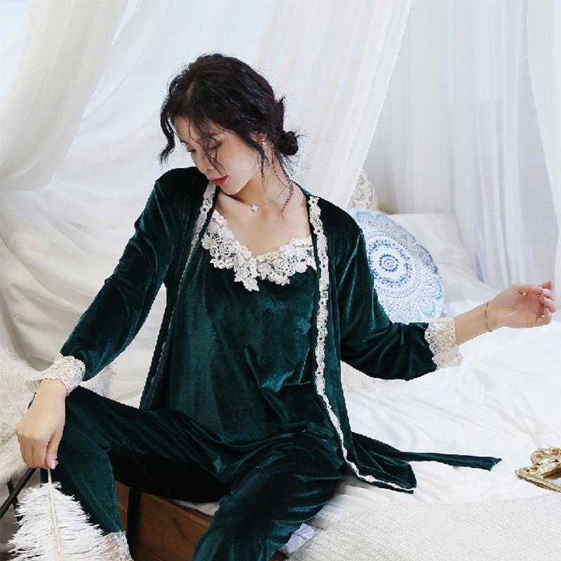 Women's Sexy Velvet Fabric Pajamas Autumn and Winter Sexy Lace Luxury Noble Ladies Home Wear Pajamas