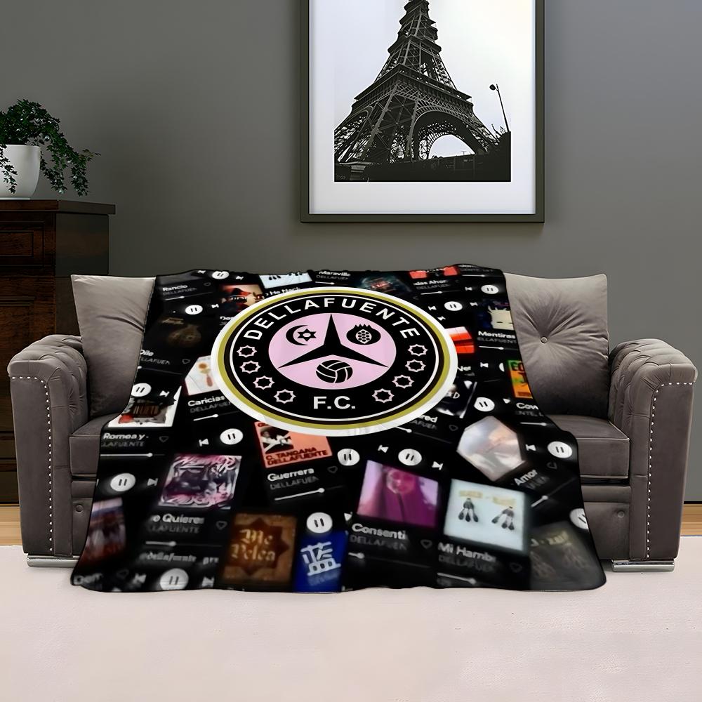Singer D-Dellafuente Torii Yama Throw Kid-Friendly Flannel Throw Blanket Soft Warm Anti-Static Washable All Season