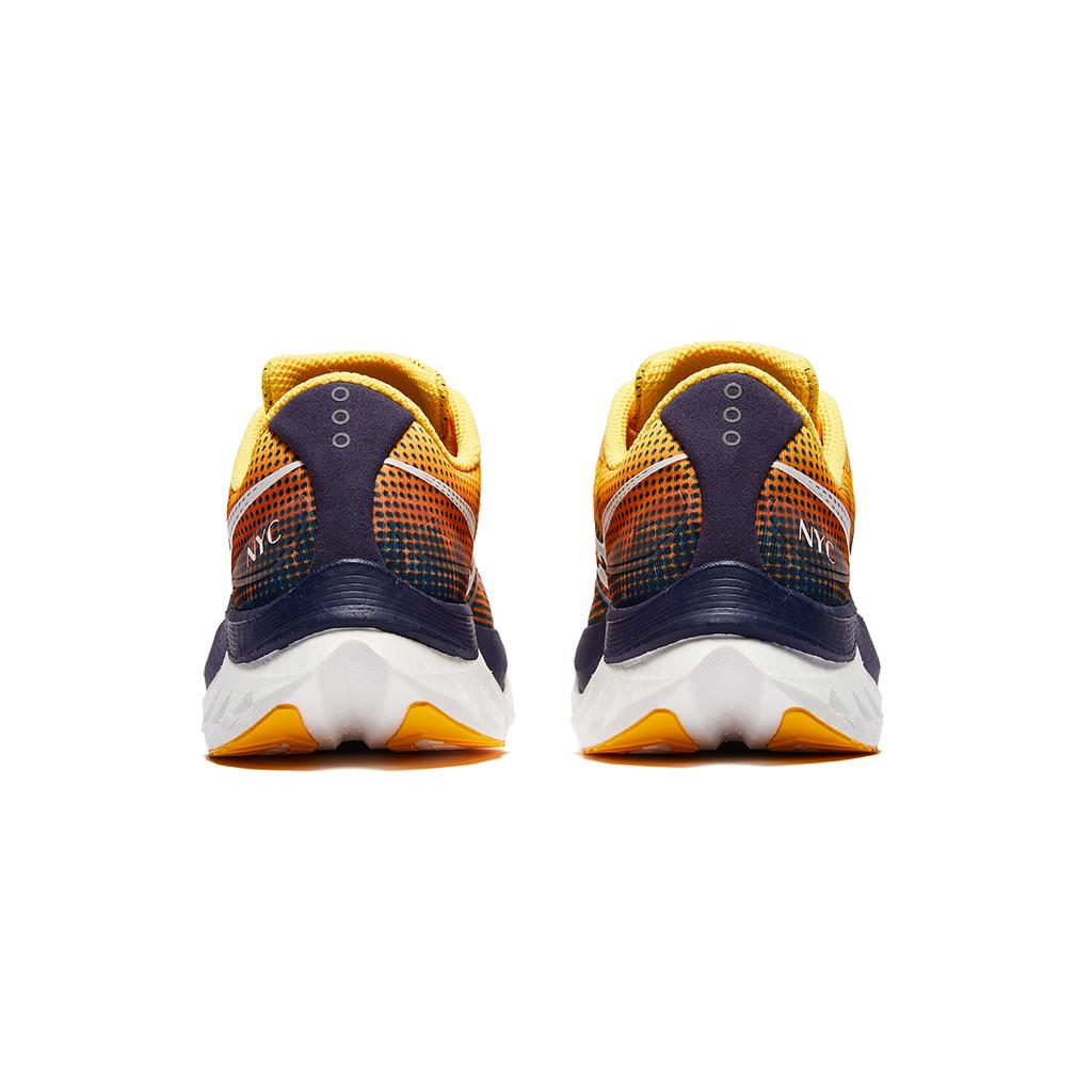 SAUCONY Мужские кроссовки Endorphin Speed 4 NYC желтые Vizigold Navy S20940-77