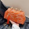 Роскошные вечерние сумки для женщин с дизайнерским замком-ракушкой, ручной работы, с кисточками, сумки через плечо, оранжевые сумки-мессенджеры