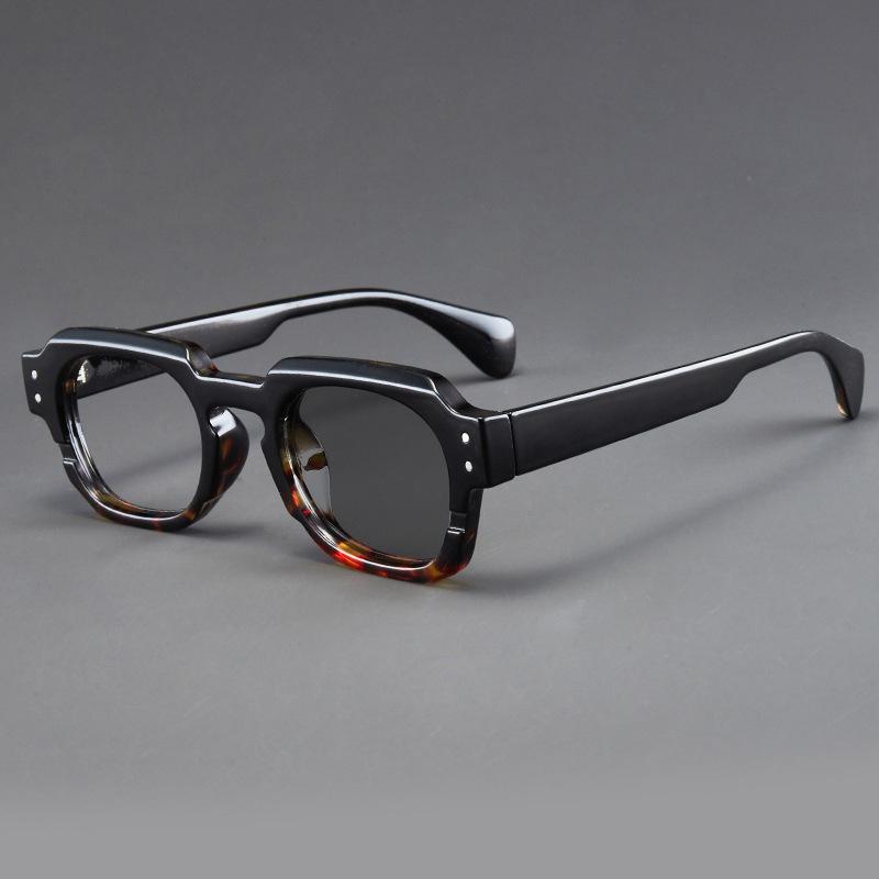 Trendy Square Photochromic Reading Glasses Unisex Variable Grey Presbyopia Eyewear with Diopters