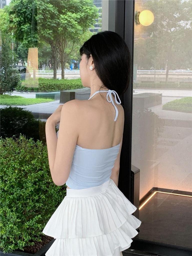 Элегантная майка с кружевной отделкой и нагрудными вкладышами для всех сезонов