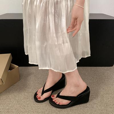 Модная леопардовая обувь Женские тапочки Шлепанцы Женские на танкетке Резиновые шлепанцы 2025 Мягкие гавайские леопардовые Ретро шлепанцы Женская обувь W