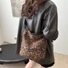 Trendy Korean Vintage Canvas Bucket Bag For Daily Commutes With Soft Structure And Magnetic Closure