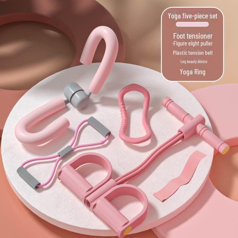 Комплект из четырех предметов для йоги: Педальный съемник, устройство для красоты ног, тонер для бедер и кольцо для йоги.